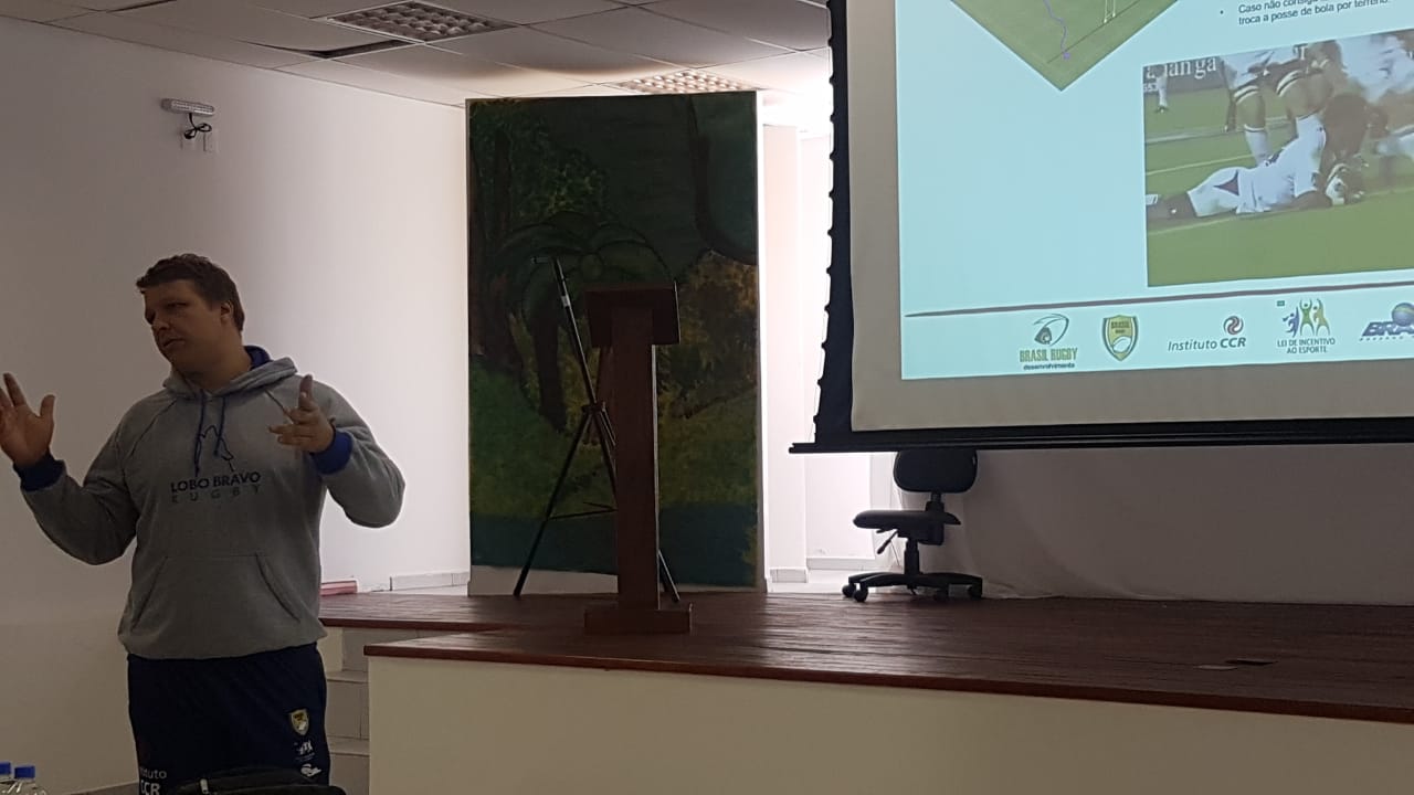 Professores de Educação Física participam de Oficina de Rugby