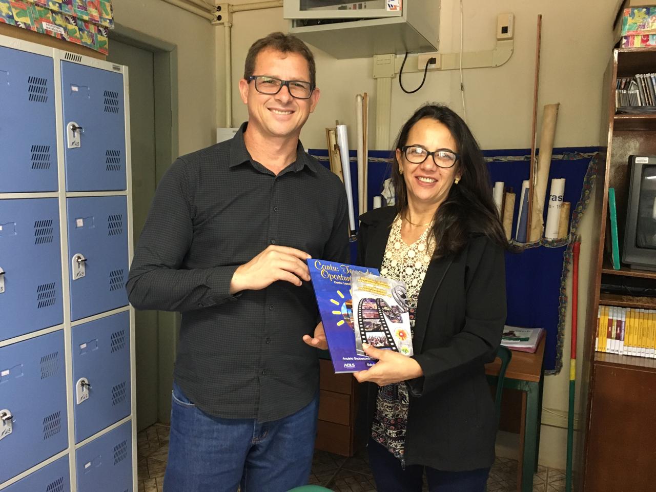Colégios de Espigão Alto do Iguaçu recebem a visita do Chefe do Núcleo de Educação