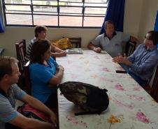 Chefe do NRE visita Escola Municipal de Cantagalo
