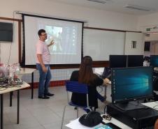 Como ensinar circuitos elétricos de uma maneira diferente?