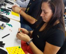 Como ensinar circuitos elétricos de uma maneira diferente?
