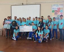 Alunos das Escolas do NRE de Laranjeiras do Sul recebem premiação pela participação no Projeto  TransformAção