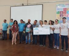 Alunos das Escolas do NRE de Laranjeiras do Sul recebem premiação pela participação no Projeto  TransformAção