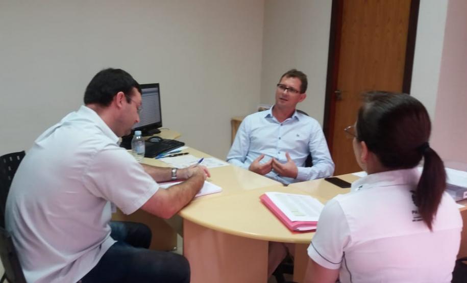 Professor Abimael visita o NRE de Laranjeiras do Sul