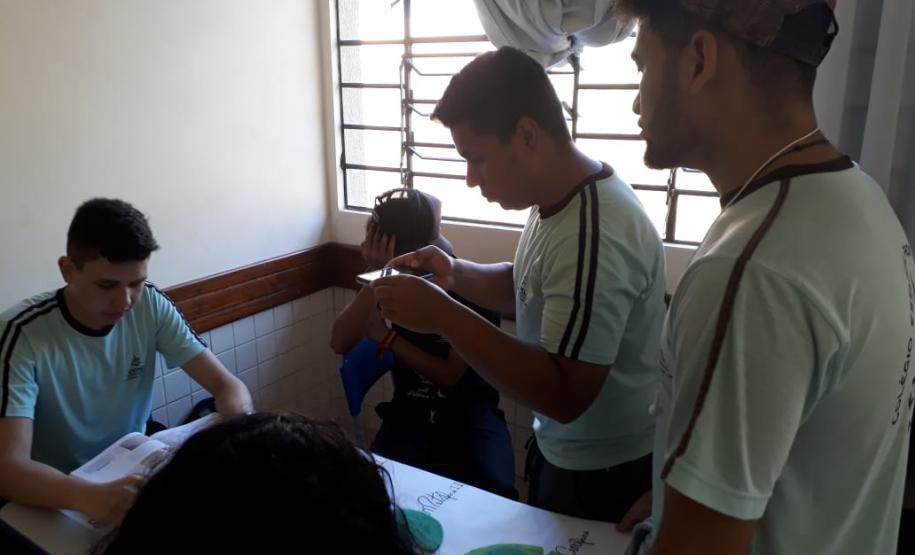 APRENDIZAGEM CRIATIVA: PROFESSOR UNE TECNOLOGIA PARA ENSINAR AS FASES DA MEIOSE