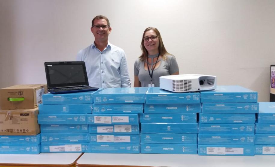 Chefe do Núcleo de Educação participa de Reunião em Curitiba