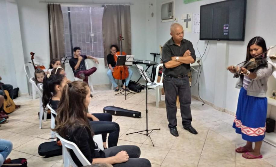 Projeto de Música no Colégio Valdomiro Tupã