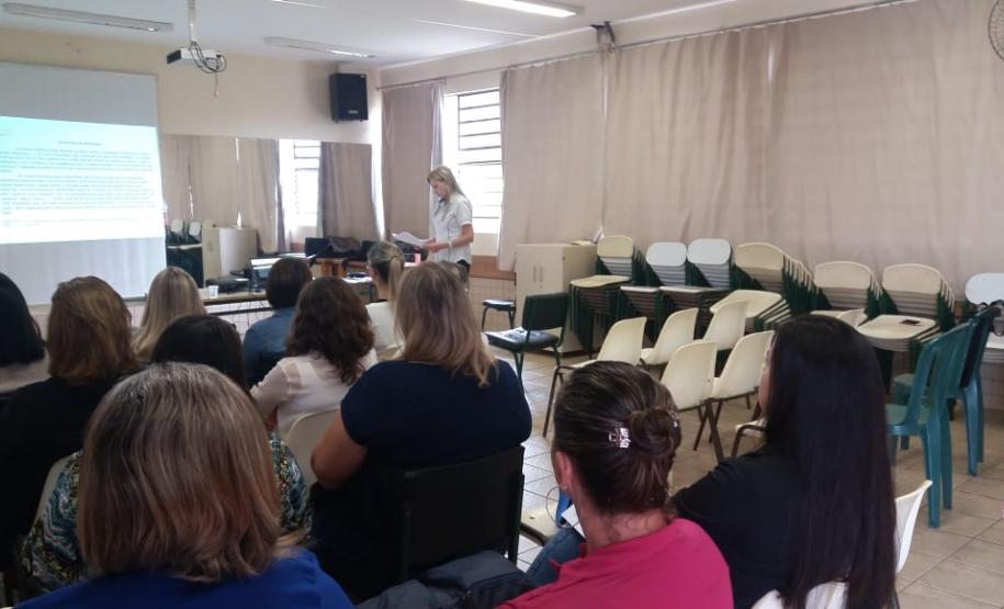 Núcleo de Educação oferece capacitação aos profissionais da disciplina de Língua Portuguesa