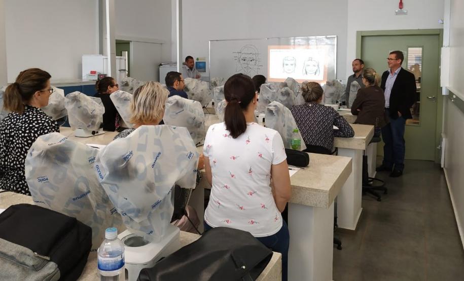 Profissionais da área de Biologia participam de Oficina Profissionais da área de Biologia participam de Oficina