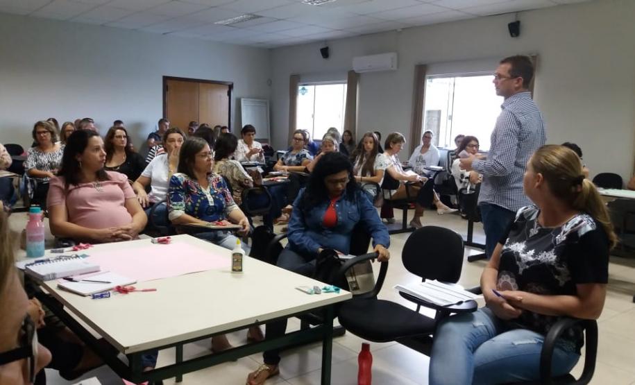 Encontro Formativo é realizado no NRE da Laranjeiras do Sul Encontro Formativo é realizado no NRE da Laranjeiras do Sul