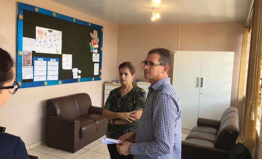 Escolas Municipais recebem visita do Chefe do NRE