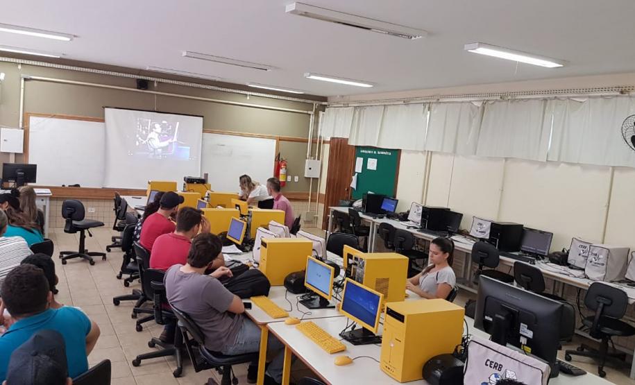 Atualização de Bens Patrimoniais nas Escolas do NRE de Laranjeiras do Sul Atualização de Bens Patrimoniais nas Escolas do NRE de Laranjeiras do Sul