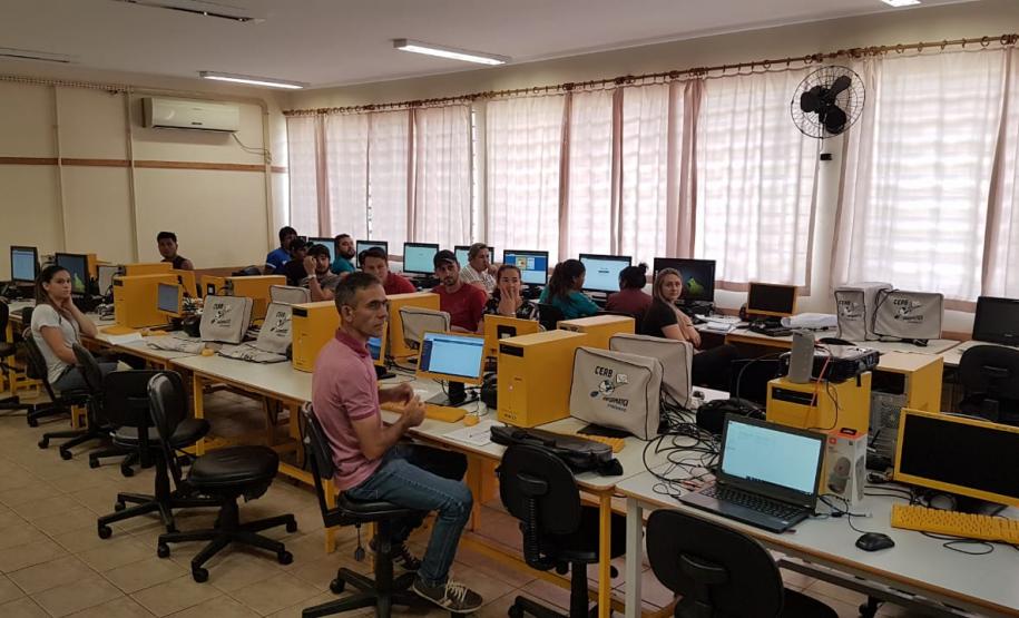 Atualização de Bens Patrimoniais nas Escolas do NRE de Laranjeiras do Sul Atualização de Bens Patrimoniais nas Escolas do NRE de Laranjeiras do Sul