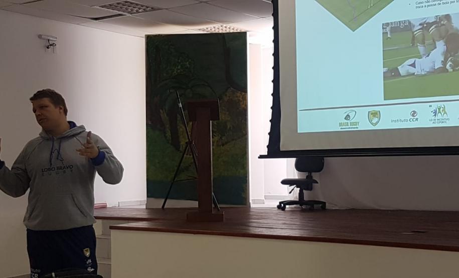 Professores de Educação Física participam de Oficina de Rugby