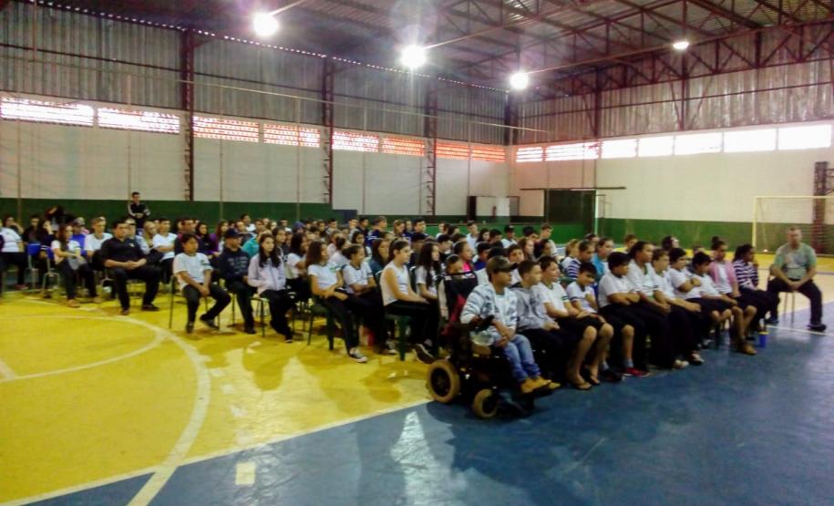 Colégio Estadual Álvaro Natel de Camargo de Espigão Alto do Iguaçu firma parcerias em prol de um ensino de qualidade