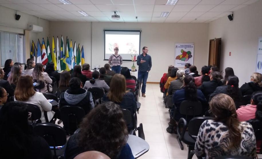 Alimentação Segura e Saudável é tema de Capacitação para as merendeiras das Escolas Estaduais Alimentação Segura e Saudável é tema de Capacitação para as merendeiras das Escolas Estaduais