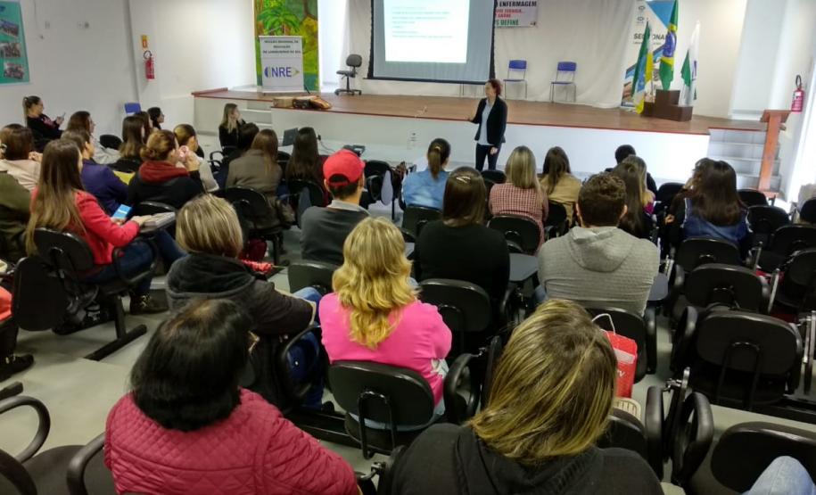 Profissionais da Disciplina de Arte participam de Capacitação