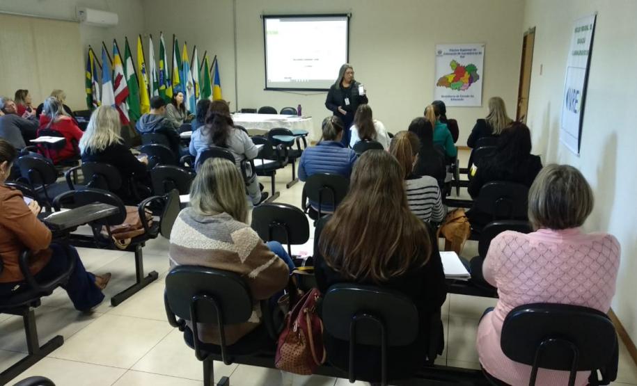 Prova Paraná Fluência - NRE de Laranjeiras do Sul realiza formação técnica Prova Paraná Fluência - NRE de Laranjeiras do Sul realiza formação técnica