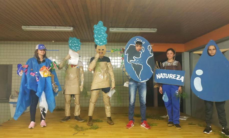 Colégio João Rysicz realiza atividades sobre o Dia do meio Ambiente