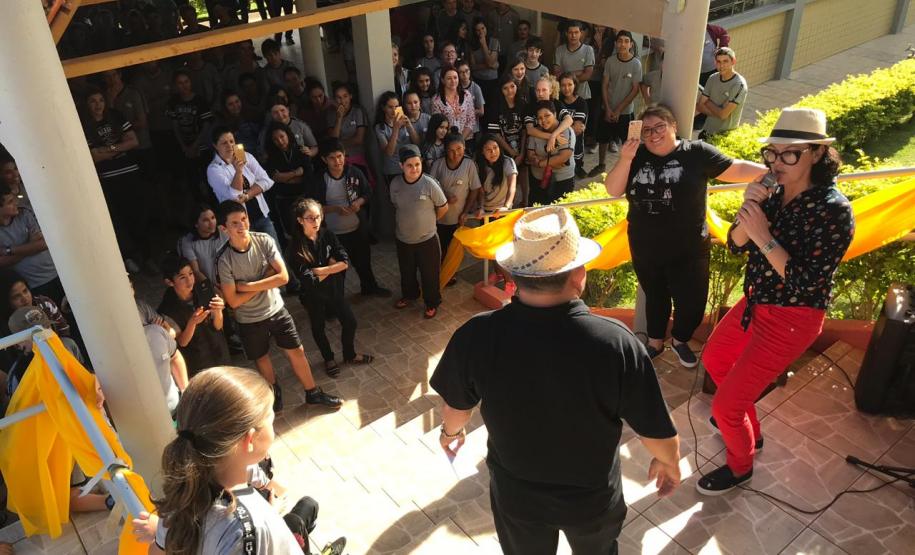 CE Rui Barbosa realiza o "Dia da Tecnologia e Aprendizagem Criativa" CE Rui Barbosa realiza o "Dia da Tecnologia e Aprendizagem Criativa"