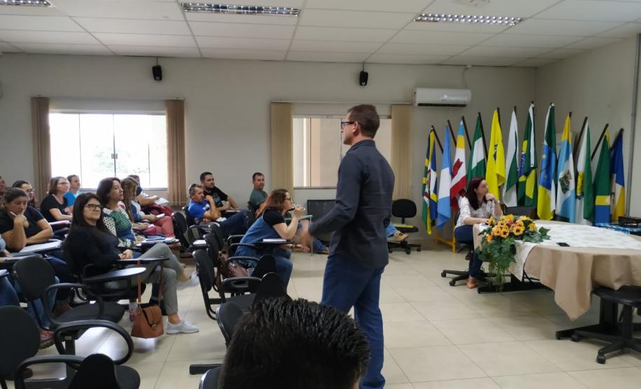 Reunião com Gestores movimento o NRE de Laranjeiras do Sul
