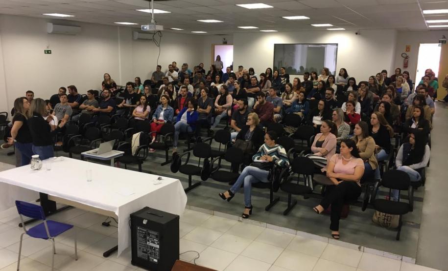 Atualização e Valorização Pessoal são temas de Formação oferecida aos Agentes Educacionais das Escolas Jurisdicionadas ao NRE de Laranjeiras do Sul