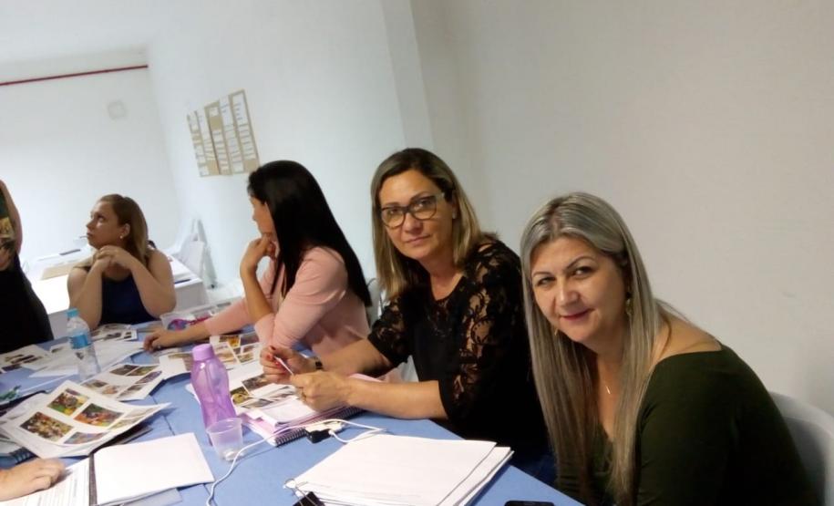 NRE de Laranjeiras do Sul e Secretarias Municipais de Educação participam de Encontro em Foz do Iguaçu NRE de Laranjeiras do Sul e Secretarias Municipais de Educação participam de Encontro em Foz do Iguaçu