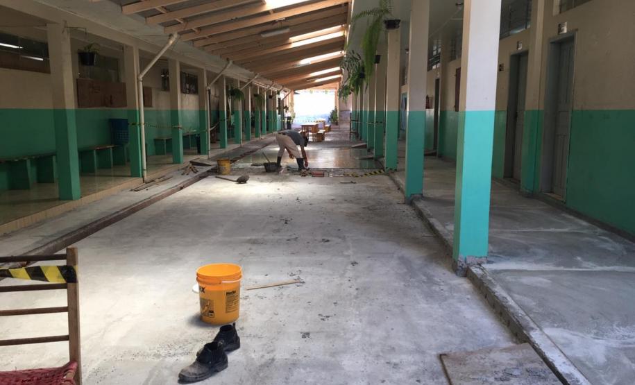 Colégios de Espigão Alto do Iguaçu recebem a visita do Chefe do Núcleo de Educação Colégios de Espigão Alto do Iguaçu recebem a visita do Chefe do Núcleo de Educação