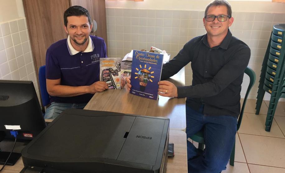 Colégios de Espigão Alto do Iguaçu recebem a visita do Chefe do Núcleo de Educação Colégios de Espigão Alto do Iguaçu recebem a visita do Chefe do Núcleo de Educação