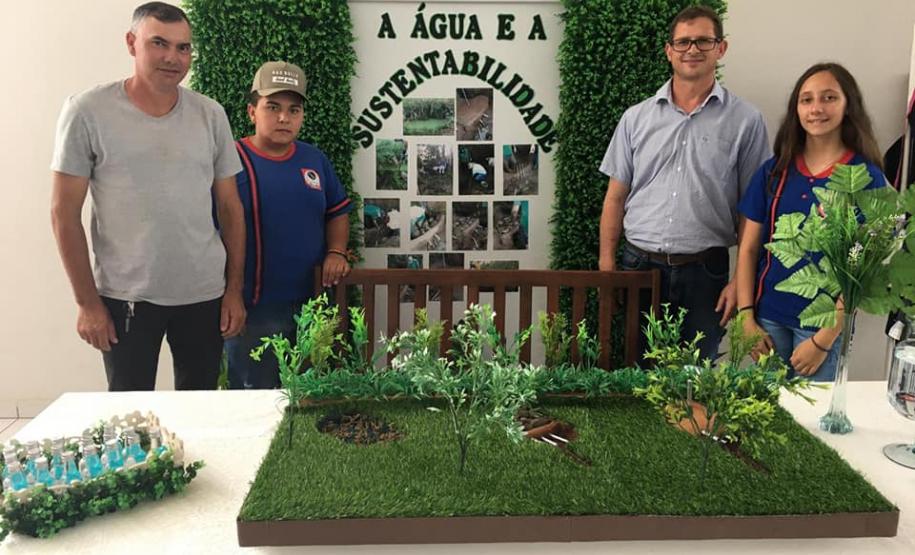Alunos das Escolas do NRE de Laranjeiras do Sul recebem premiação pela participação no Projeto  TransformAção