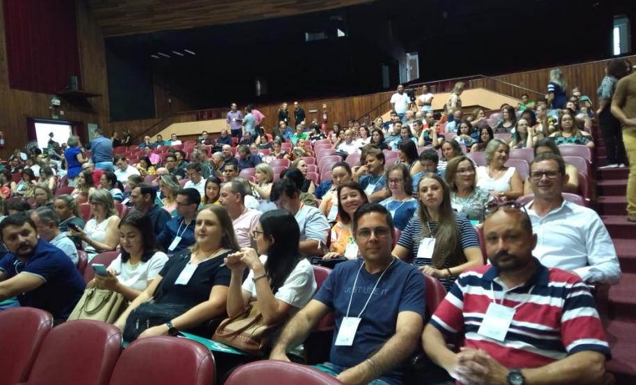 Gestores das Escolas Jurisdicionadas ao NRE de Laranjeiras do Sul participam de Evento na Capital Paranaense
