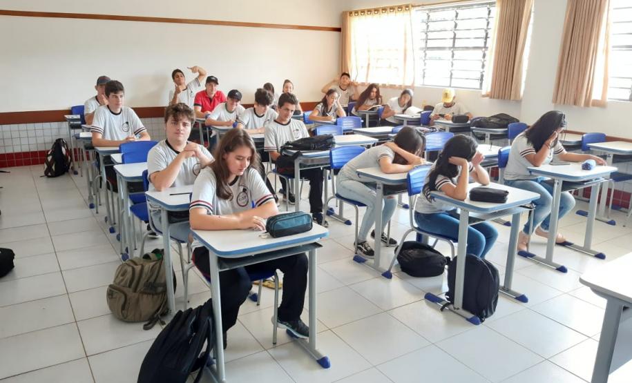 Alunos do Nre de Laranjeiras do Sul realizam nesta terça-feira a Prova Paraná