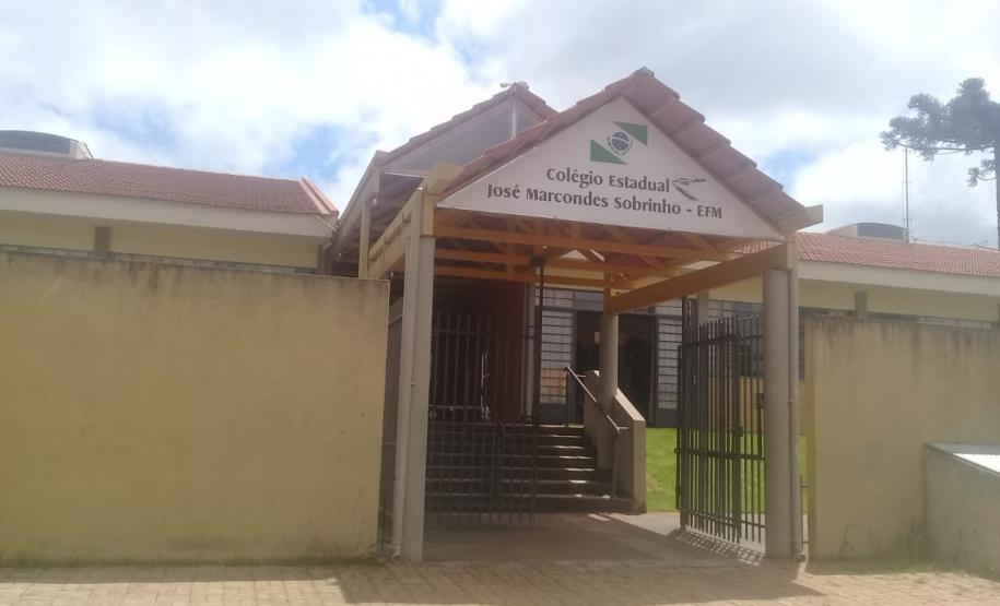 Núcleo de Educação de Laranjeiras do Sul trabalha a fim de angariar Recursos para Escolas Integrais