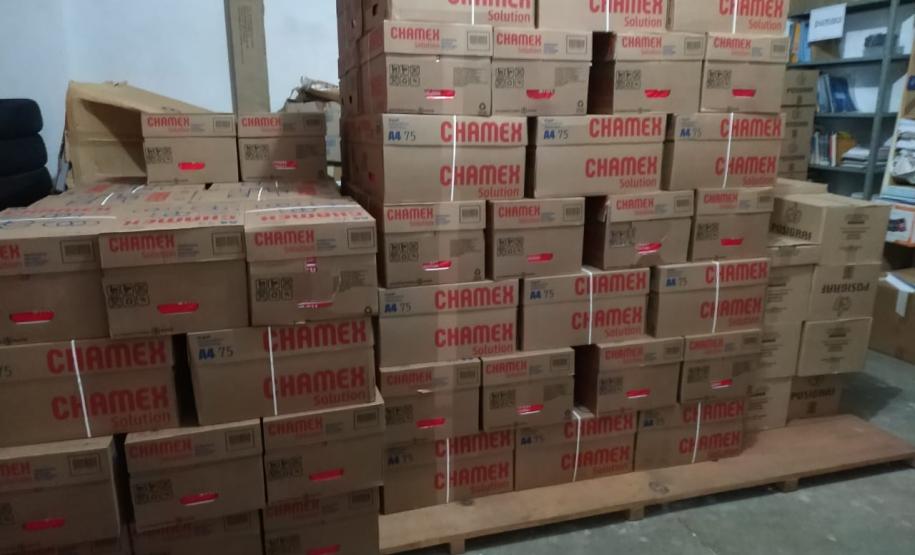 NRE de Laranjeiras do Sul recebe material pra distribuição às Escolas